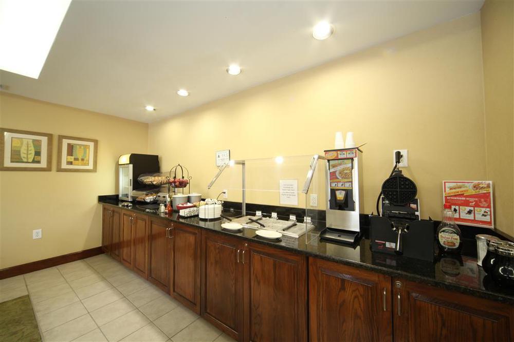 Best Western Plus Edison Inn Гарнер Ресторан фото
